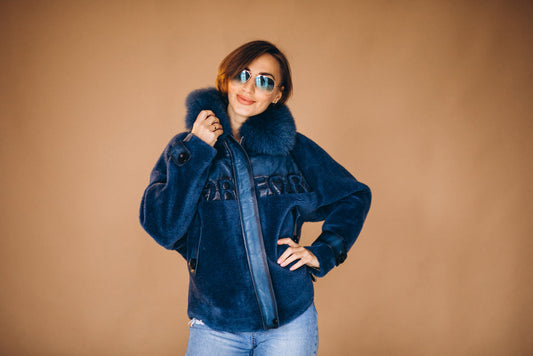 How-to-Rock-a-Denim-Jacket-Women-Style-All-Year-Round wear jacket